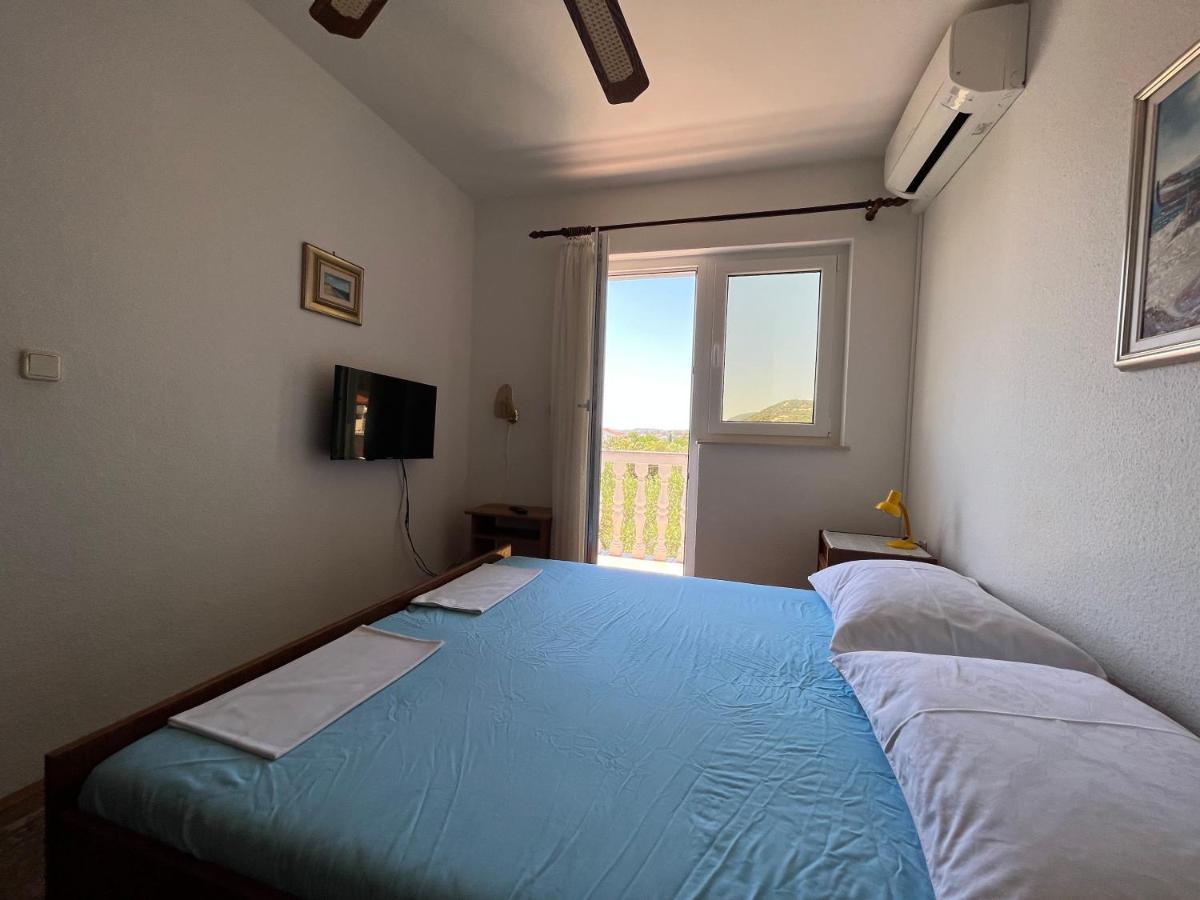 Apartments Vuksan 拉布 外观 照片