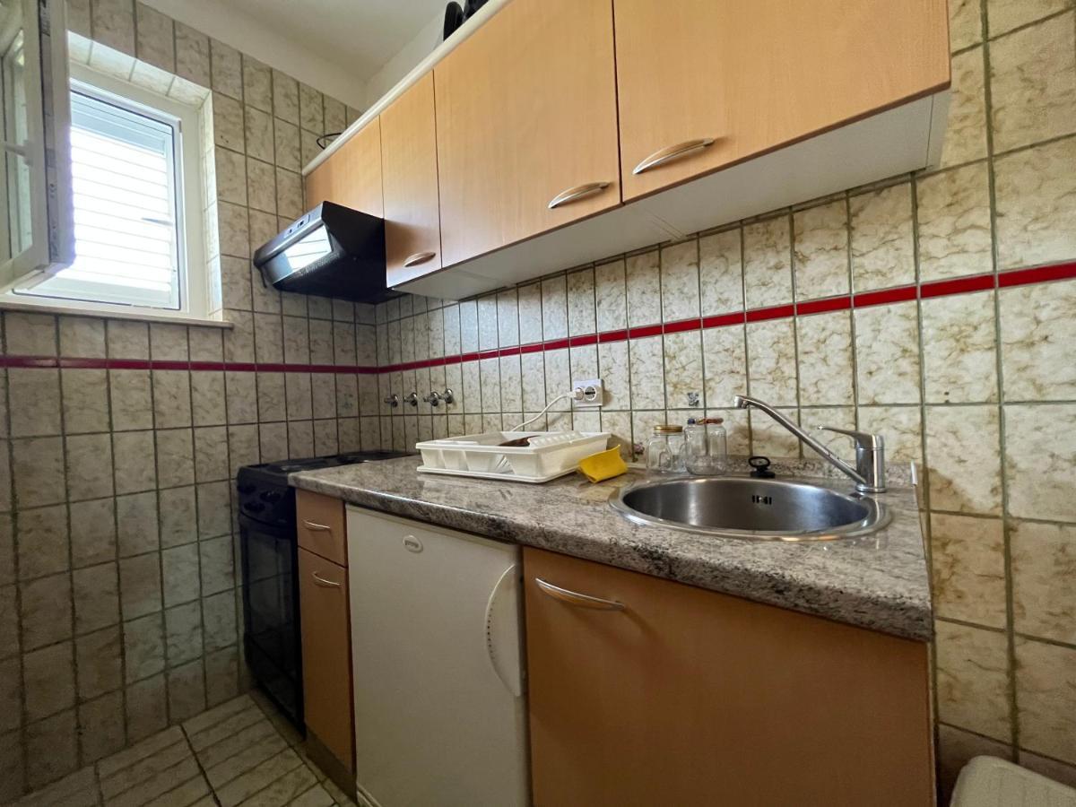 Apartments Vuksan 拉布 外观 照片