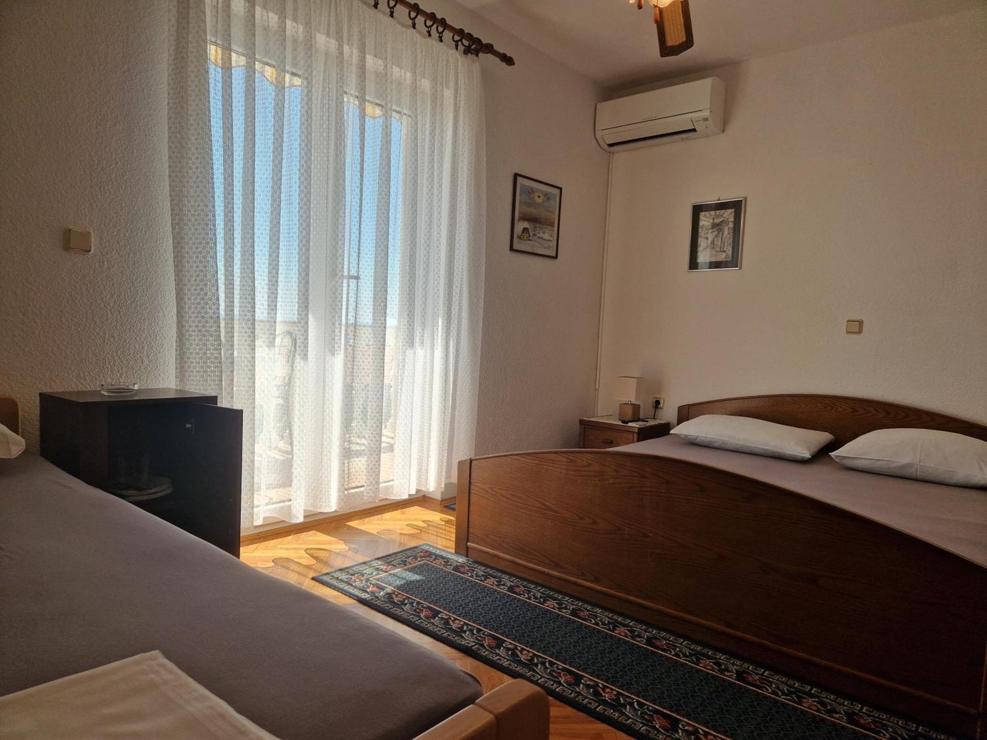 Apartments Vuksan 拉布 客房 照片