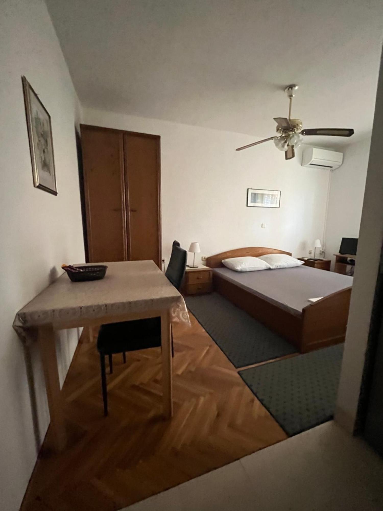 Apartments Vuksan 拉布 外观 照片